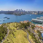 Meme\'S Home In Sydney